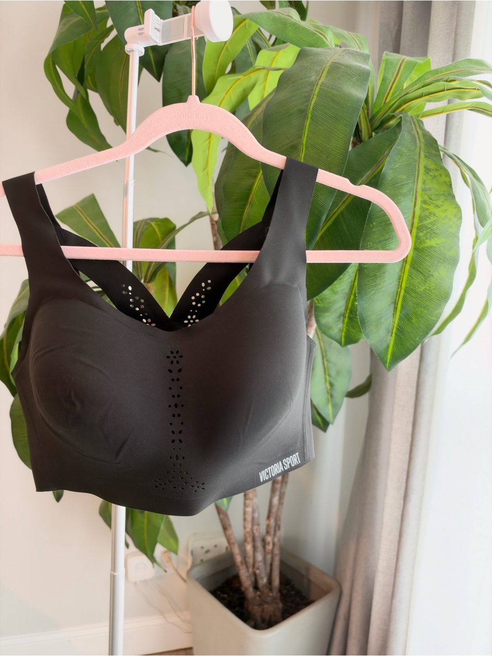 Black High-Impact Seamless Sports Bra